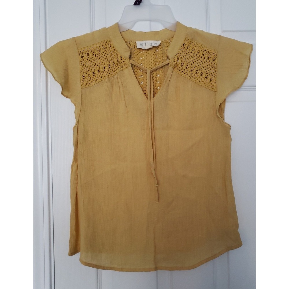 Sweet Wanderer Blouse Size Medium